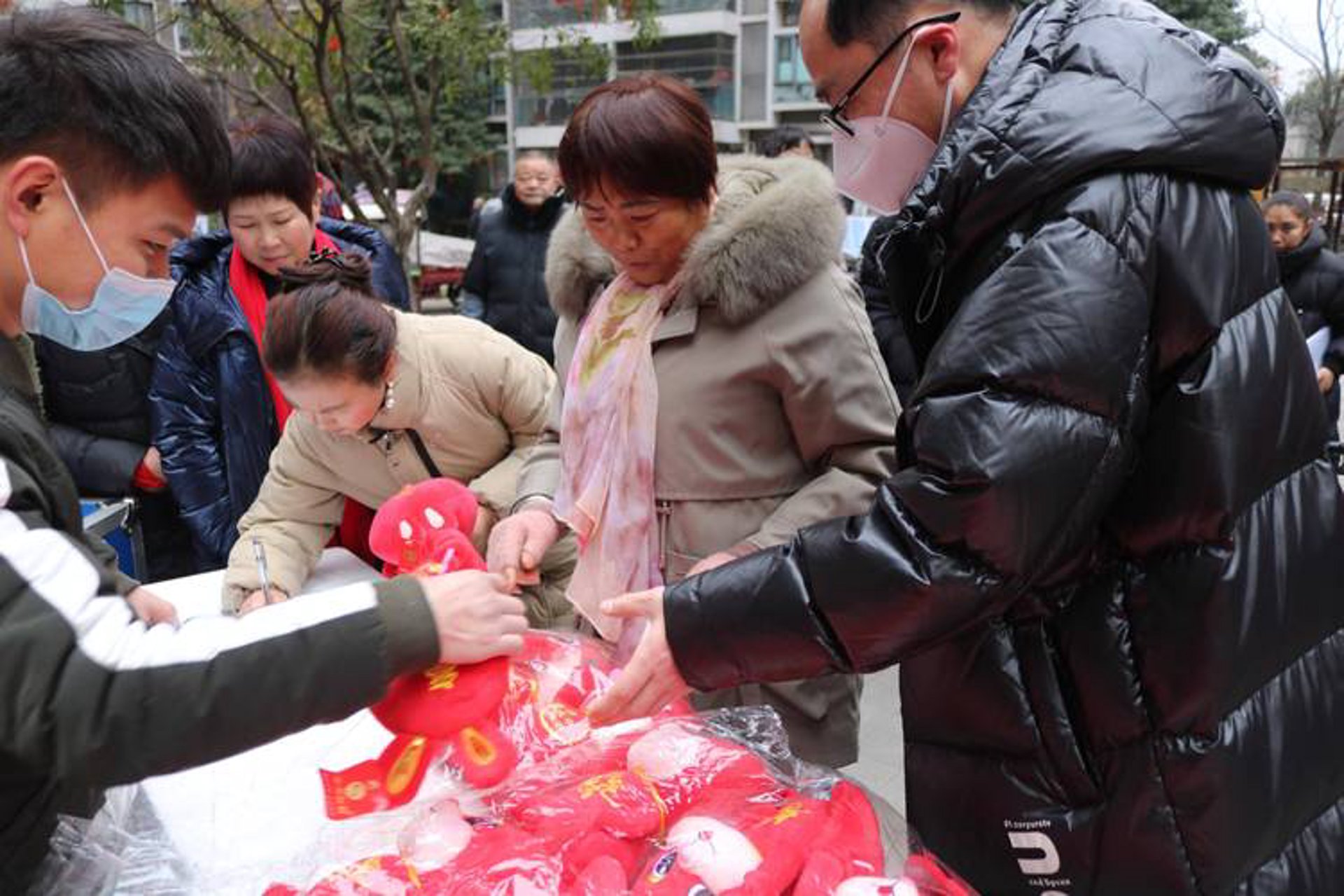 龙凤广州社区
